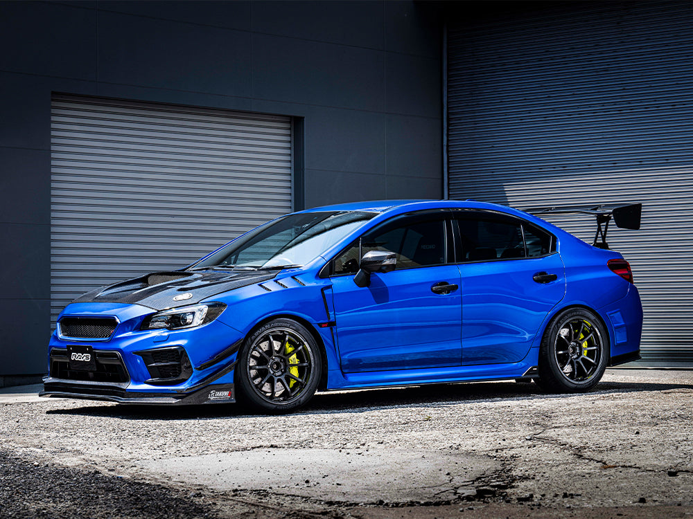 Gram Lights 57NR 18x9.5 +32 5-114.3 Glass Black Wheel